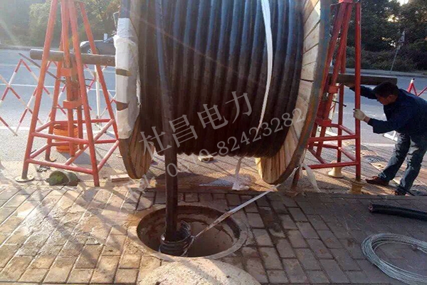 電纜輸送機(jī)哪些優(yōu)勢(shì)特征